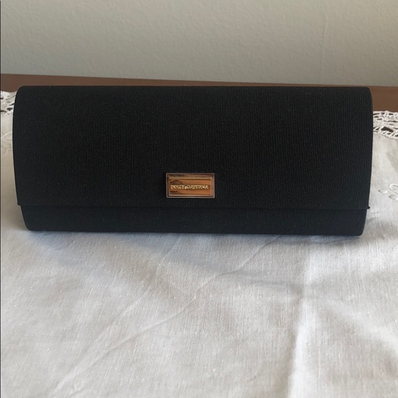 Dolce and Gabanna Sunglasses - Picture 4 of 4